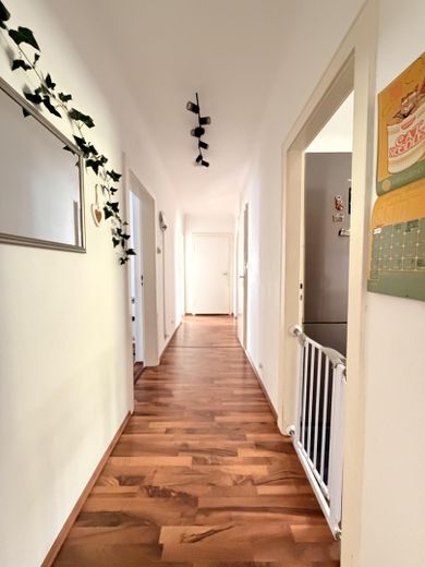 4-Zimmer-Gartenwohnung mit Terrasse | 129 m² Garten +++ PROVISIONSFREI, Kapitalanlage +++ – Flur