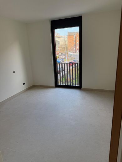 3 ZKB Neubau, ruhige Lage – Schlafen 1.OG re