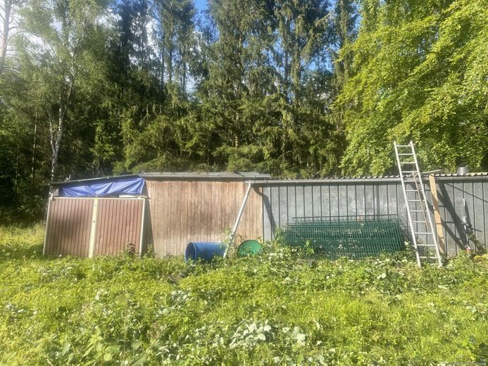 Investoren aufgepasst: Exklusive Kapitalanlage in Quickborn -MFH mit 4.386 m² Grundstück – Garagen und Schuppen