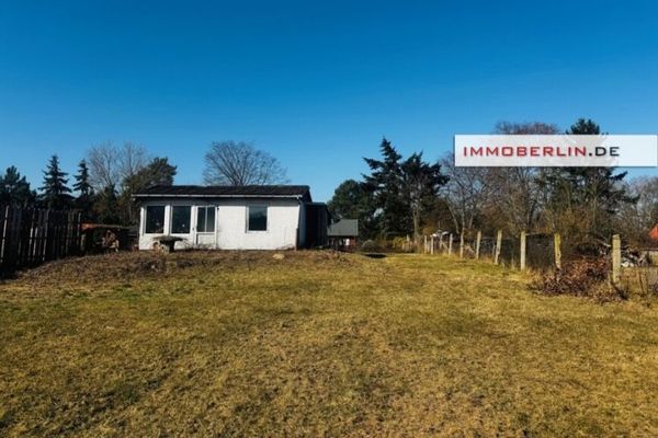 IMMOBERLIN.DE - शांत आवासीय क्षेत्र और झील के निकट शानदार निर्माण भूखंड