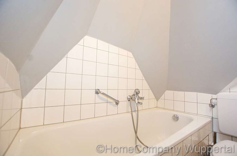 Fascino squisito di un edificio storico! Elegante appartamento nel quartiere Briller con DSL e posto a sedere in giardino – 44a21498ce914c7ce754db20a65304a5169ef588.jpg