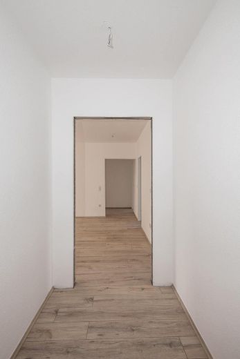 Luminoso appartamento di 4 locali in Lessingplatz – Eingangsbereich