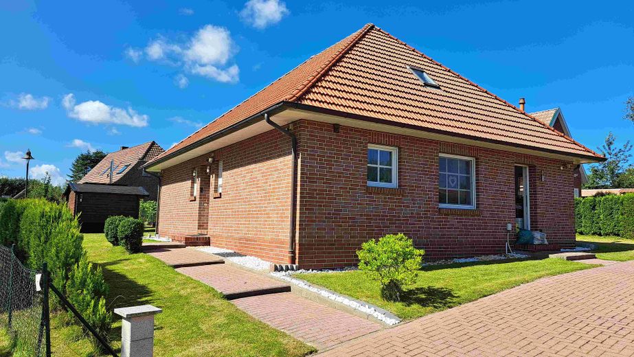 Ihr Traumhaus an der Nordsee – bezugsfertig, hochwertig, provisionsfrei – Hauptansicht