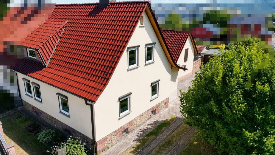 Сімейна ідилія з великим садом – доглянутий і модернізований односімейний будинок – Wohnhaus