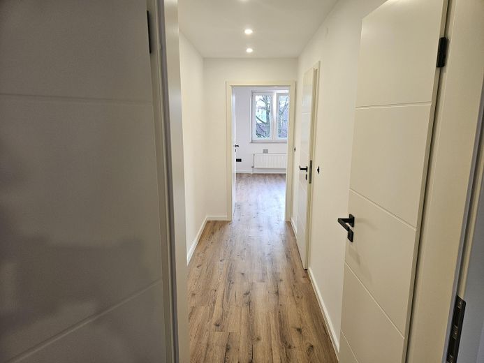 Blick in den Flur aus Zimmer 3