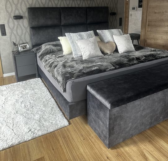 Viel Platz, wenig Energiekosten – Neuwertige Stadtvilla auf 367 qm  A+ – Schlafzimmer 2.OG