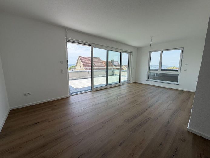 Panoramik Manzaralı Özel Penthouse Dairesi – 2026 Yeni Yapı | 3,5 Oda | 93,13 m² | Çatı Terası – Wohn-Essbereich