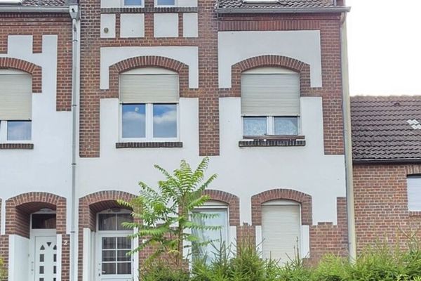 Zweifamilien-Reihenhaus mit Anbau zur Selbstnutzung oder als Kapitalanlage, zentral in Viersen