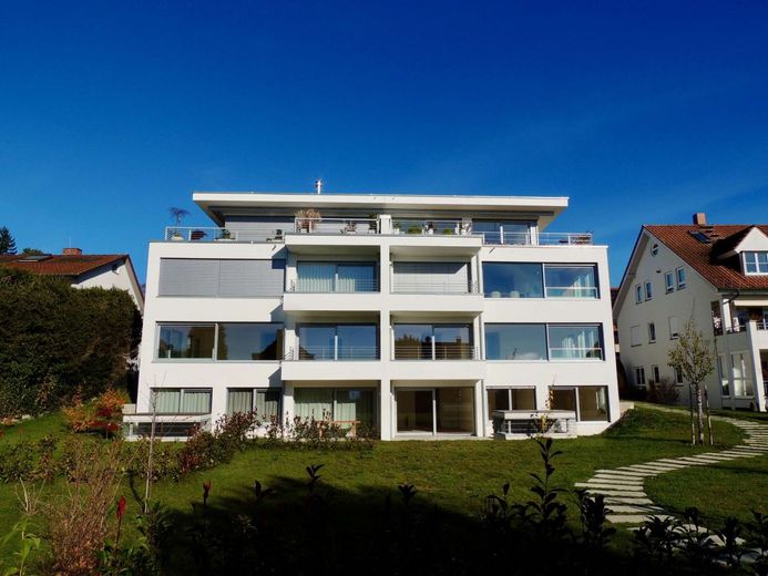 TOP-PREIS! Große Traumwohnung mit Seeblick – Sonnige Aussichten, Ansicht Süden
