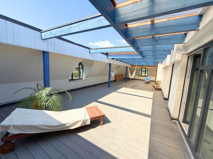 Villa esclusiva progettata da un architetto con vista libera sui prati dell’Ilmenau – Dachgarten
