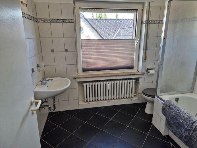 Charmante, generöse Dachgeschosswohnung in Herford 160 qm + 60 qm – Bad