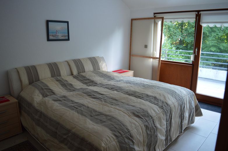 "Attraktives Reihenhaus" in "Weser"-Nähe, ruhige Lage, im schönen "Bremer Norden" – Schlafzimmer OG