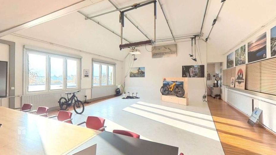Büroetage in einer gepflegten Gewerbeimmobile – Studioraum