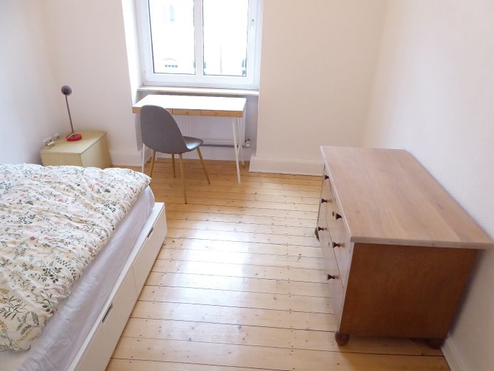 Attraktive, sehr schön möblierte 3-Zimmer Wohnung in Erfurt – Kleines Schlafzimmer