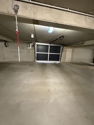 Provisionsfreies Traumhaftes Penthouse mit privater Dachterrasse und Fahrstuhl direkt in die Wohnung – Elektrisches Tor Tiefgarage 