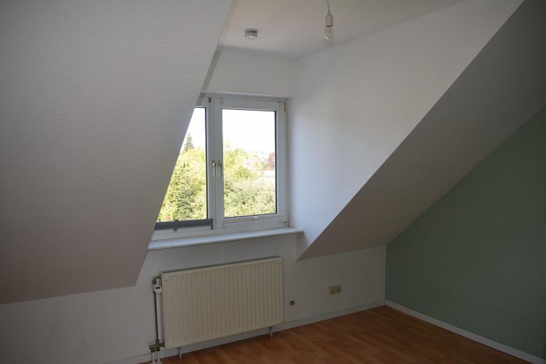 Provisionsfrei! 3-Zimmer Maisonette im 3. OG – Kleines Zimmer (I)