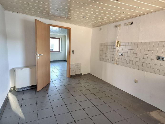 Haushälfte mit 2 separaten Wohnungen, eigenem Garten **OHNE PROVISION** – Foto 12