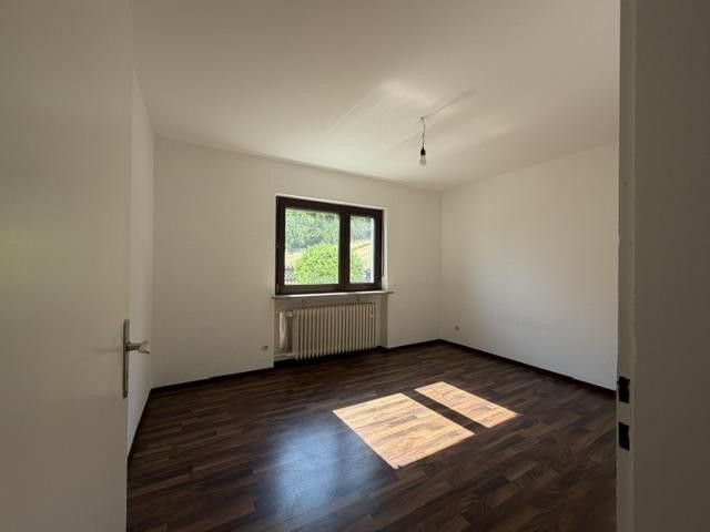 Świeżo wyremontowane 4-pokojowe mieszkanie na parterze w Züntersbach– duży balkon, bezbarierowa łazienka i doskonałe połączenia komunikacyjne – Schlafzimmer 3
