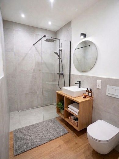 Traumhafte frisch sanierte 3-Zimmer-Wohnung – Bad