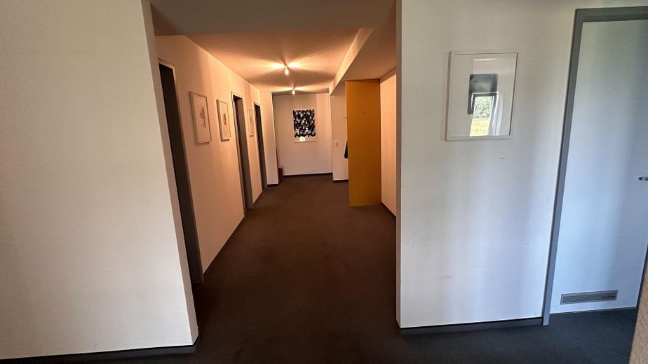 Leinfelden - Small Unit Partly Furnished - 120 m2 to 240m2 Office / great location – Photo 4