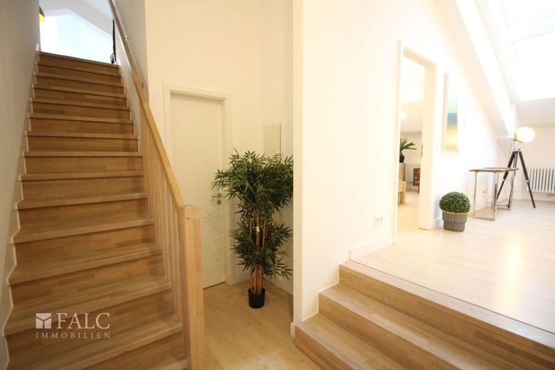 Elegantes Wohnen am Puls der Natur: Ihr neues Zuhause in Dahlem – Eingangsbereich