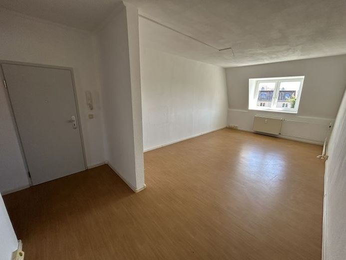 Genau das Richtige! 3-Zimmer-Wohnung im Dachgeschoss mit Balkon! – Foto 1