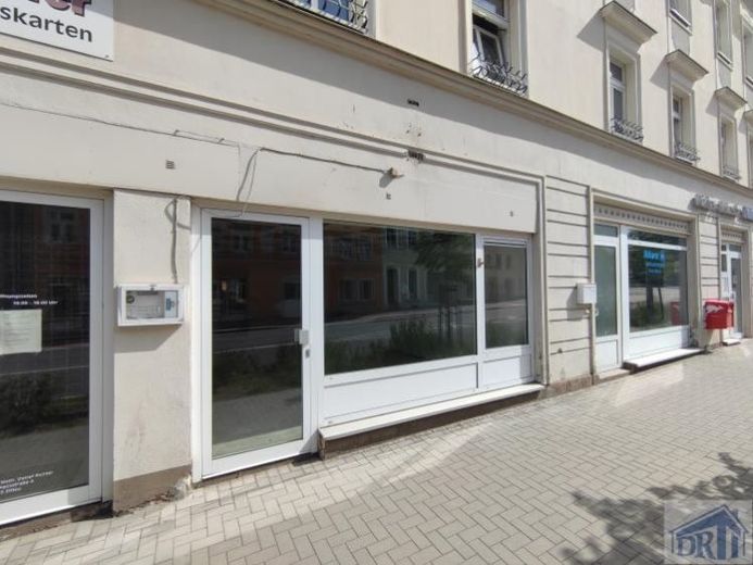 kleines Gewerbe am Stadtrand – Foto 1