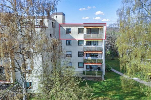 Słoneczne mieszkanie 3-pokojowe w popularnej lokalizacji Schramberg-Sulgen