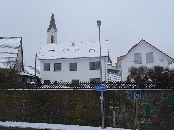 Helle 3,5 Zimmer Wohnung 1. OG mit Balkon, Stellplatz, Garten in 72348 Rosenfeld Heiligenzimmern ab sofort zu vermieten – Foto 25