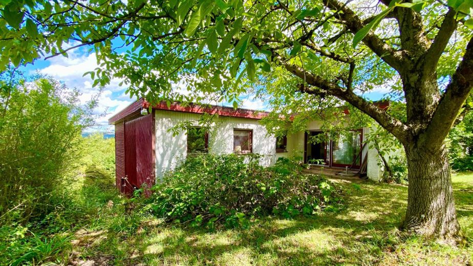 Freistehendes Wohnhaus mit großzügigem Grundstück - provisionsfrei direkt vom Eigentümer – Ansicht aus dem Garten