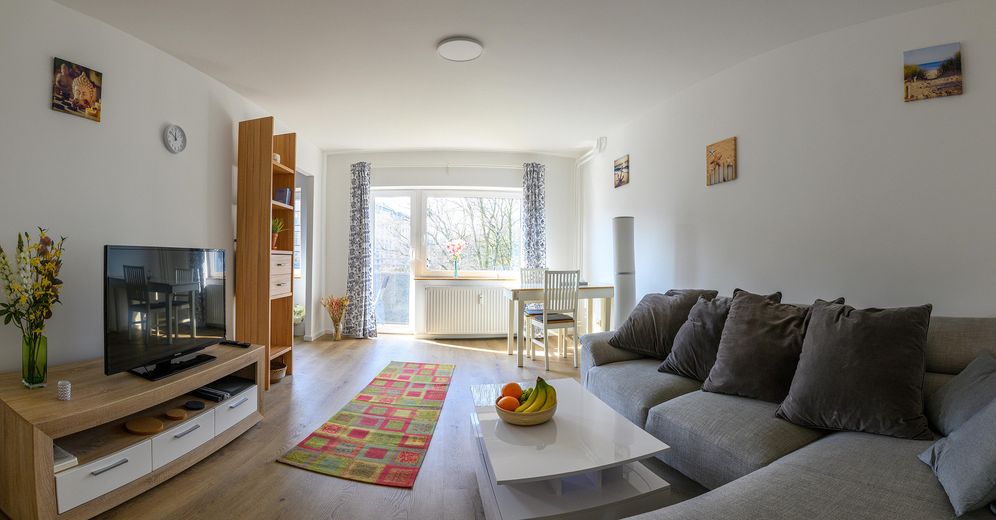 [Provisionsfrei] Traumwohnung in Alsternähe – Wohnzimmer - #2
