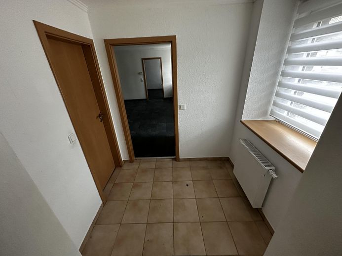 Schöne 2 Zimmer Wohnung mit Küche im Erdgeschoss – फोटो 2