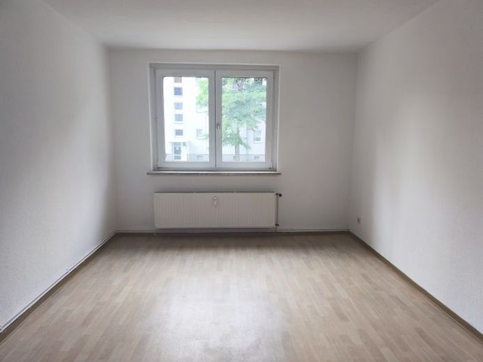 Erdgeschosswohnung zum kleinen Mietpreis – Foto 1