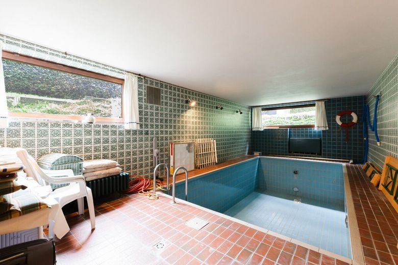 Swimmingpool Keller