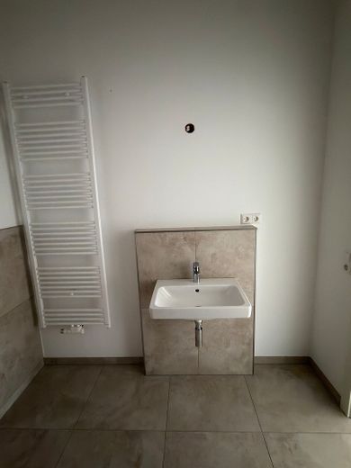 Wysokiej jakości zmodernizowane, bez barier – mieszkanie 2-pokojowe z dużym tarasem – Bad Wohnung 6