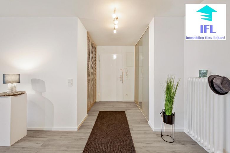 Eingangsbereich mit Schränken