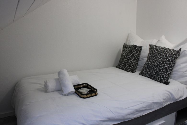 Zentrales schickes möbliertes Apartment – Foto 7