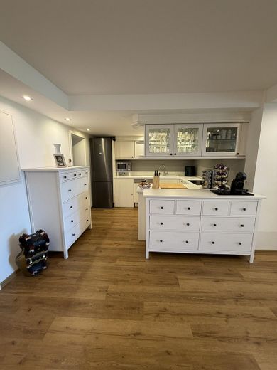 Modernisierte 3-Zimmer-Wohnung mit traumhaftem Bergblick – Küche