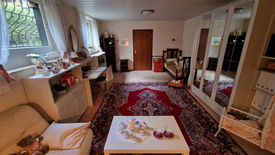Reserviert! Exklusiver Bungalow in Königswinter: Homeoffice, traumhafte Aussicht, Sonnenuntergänge – Hobbyraum/Jugendzimmer