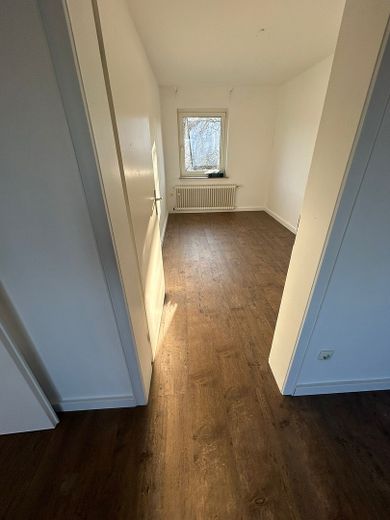 3-Zimmer Wohnung in Essen Borbeck zu vermieten - lichtdurchflutet und hell – Blick ins Kinderzimmer 