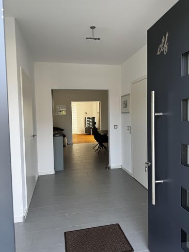 Bungalow angolare - accessibile e confortevole, in una posizione TOP molto tranquilla – Flur