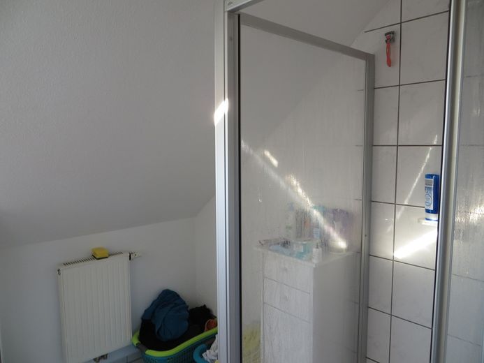 Schöne DG Wohnung in Gunzenhausen zu vermieten – Foto 3