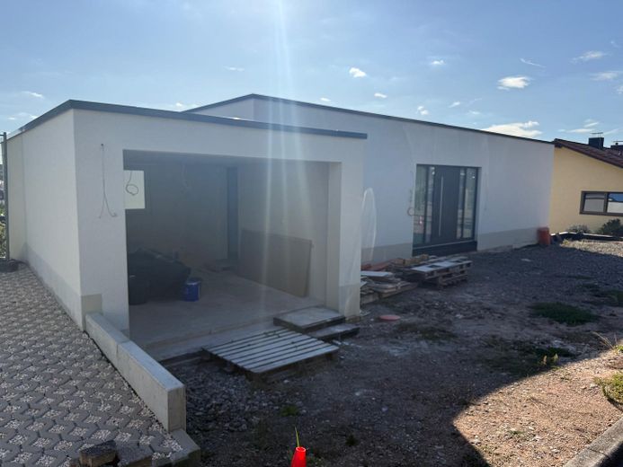 Spacieuse maison individuelle - Première occupation – Hausansicht links