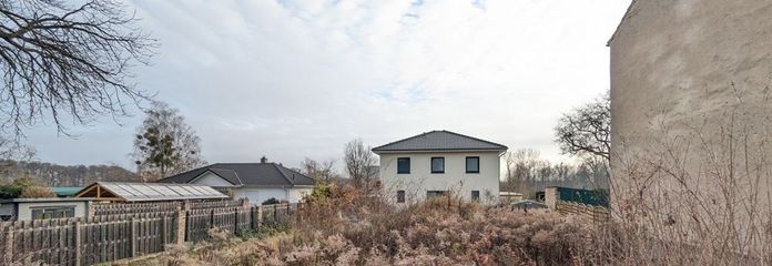 Blick auf Grundstück