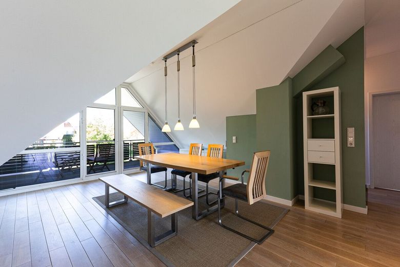 Landidylle meets Design: Perfektes 2-FH für die große Familie in Hanglage – Whg. 2 Essbereich