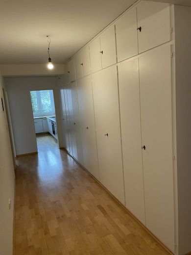 Flur_mit_Einbauschrank