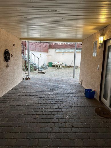 Große 4 Zimmer -Wohnung auf 2 Etagen mit 136 m² Wohnfläche, Balkon und Innenhof – Innenhof
