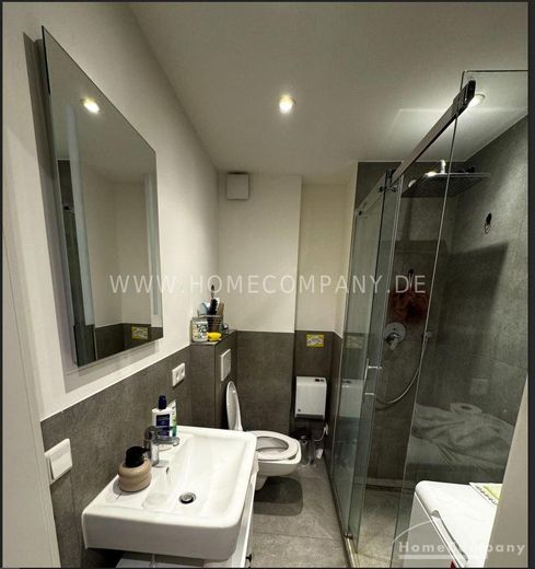 Modern möbliertes 1-Zimmer-Apartment – c7bb7361fbb6b1b0c166ffdcd97801966386a06f.jpg