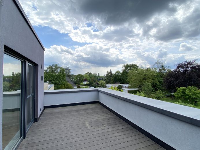 Hochwertige, neuwertige und großzügige Maisonettewohnung in Münster-St. Mauritz !! – Dachterasse Schlafzimmer