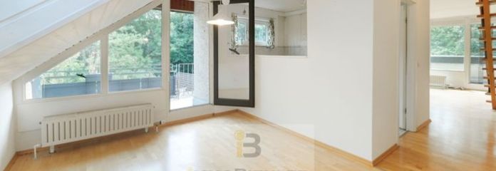 Marienburg · Maisonette · Balkon ins Grüne · Dachterrasse